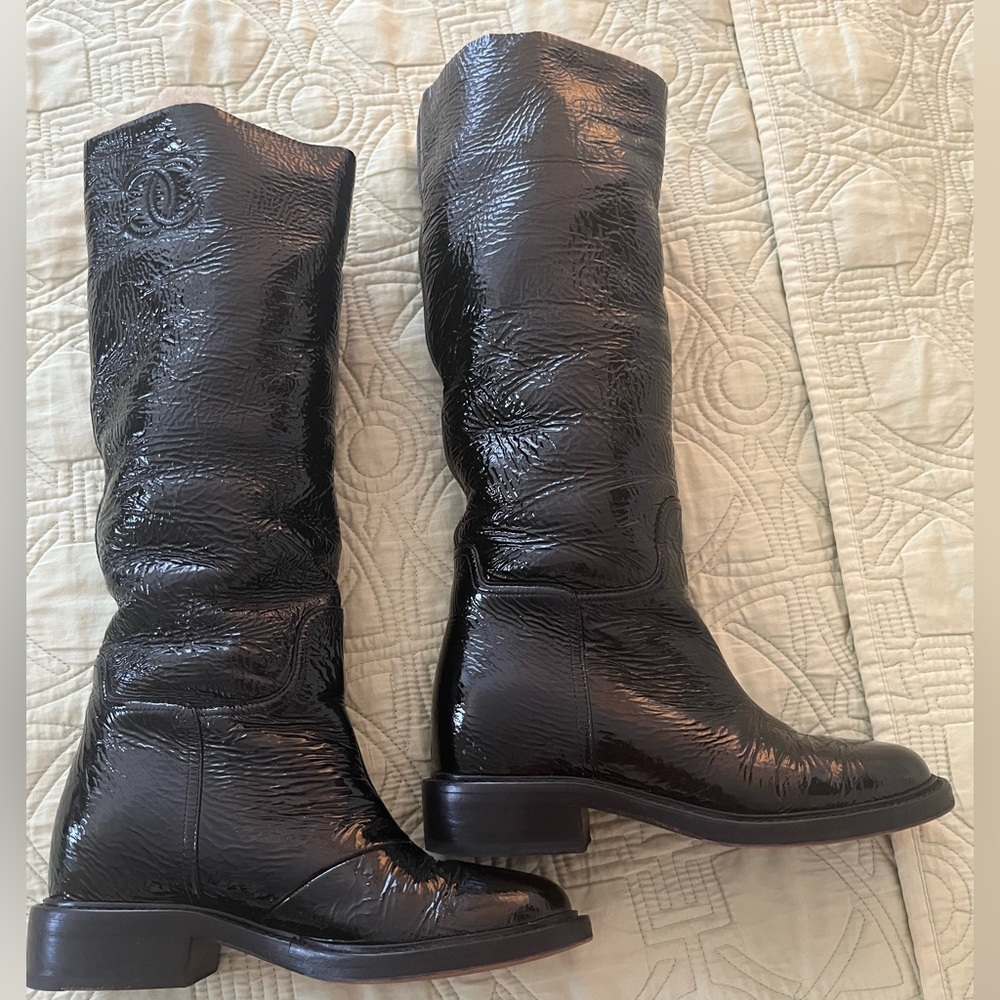Chanel authentic winter boot with fur  inside - Picture 4 of 10